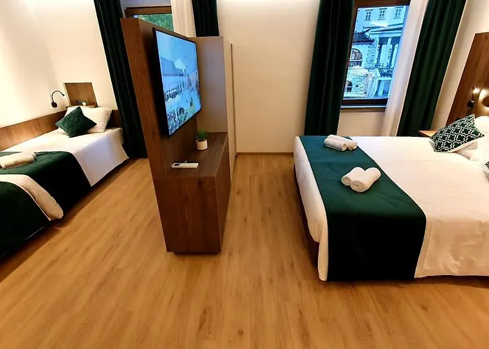 Petkovsek And Pensjonat Lublana