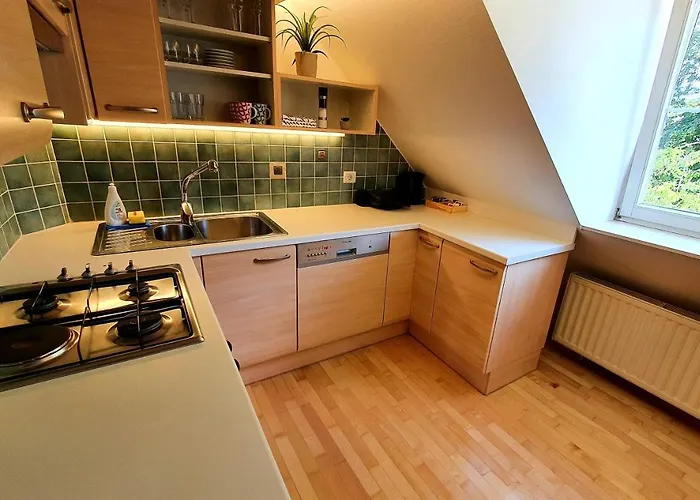 Petkovsek And Pensjonat Lublana